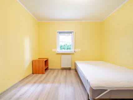 Ustawne 2 pokojowe mieszkanie w apartamentowcu.