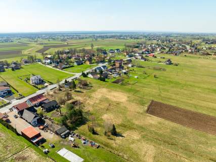 Płaska działka budowlana blisko centrum