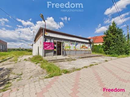 Lokal 139 m Paczkomat Dochód Działka 1000 m