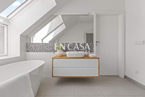 Funkcjonalny dom do wynajęcia, 304 m2 Wilanów