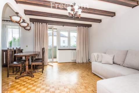 5-pokojowe mieszkanie 75,5 m w centrum, blisko UM
