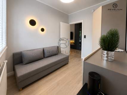 3 POKOJE BALKON HALA GARAŻOWA KLIMATYZACJA