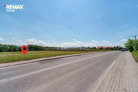 Działka pod dwa budynki usługowe