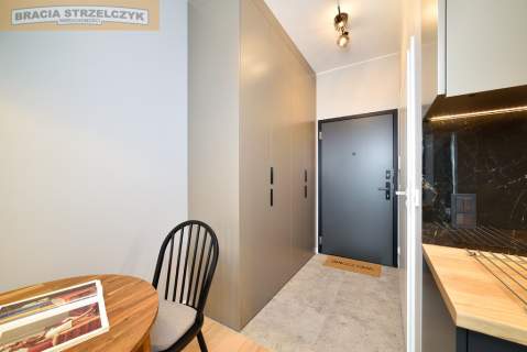 2 pokojowy apartament przy Al. Solidarności