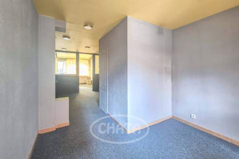 LOKAL BIUROWO-USŁUGOWY/40 M2 BALKON