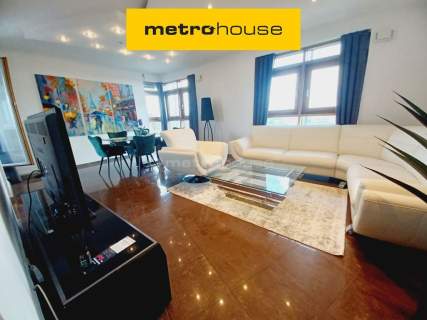 Przestronny apartament 3 min od metra Dw. Gdański