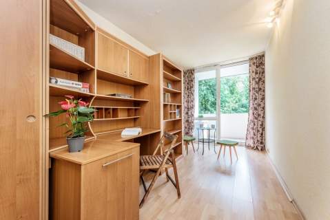 Oddzielna kuchnia, 2 balkony, piwnica, 61 m