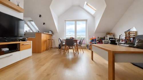 2 pokoje Balkon Hala garażowa Kameralne osiedle Niski czynsz