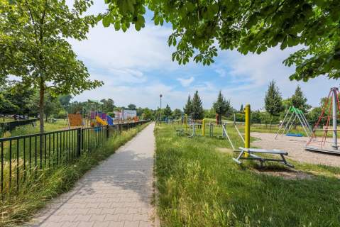 Oddzielna kuchnia, 2 balkony, piwnica, 61 m