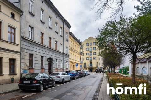 Klimatyzowane, wyposażone mieszkanie z balkonem