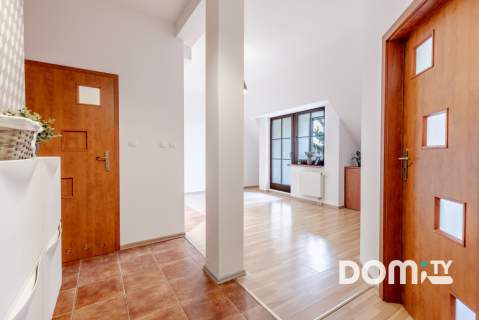 Przestronne, duża komórka lokatorska, balkon