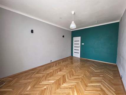 Stara Huta- 3pokojowe- ustawne- słoneczne -wysokie
