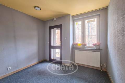 LOKAL BIUROWO-USŁUGOWY/40 M2 BALKON
