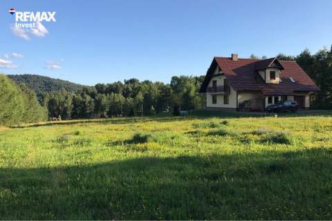 Dom słoneczny azyl z lasem i widokami