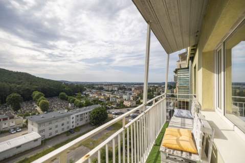 Mieszkanie z panoramicznym widokiem przy lesie