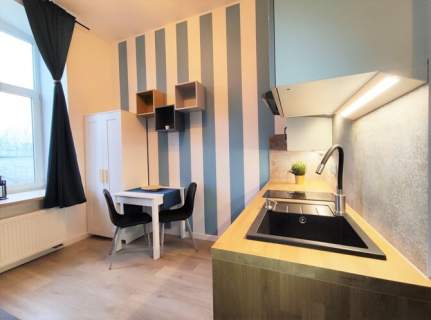 Studio przy Manufakturze z antresolą, Legionów 80