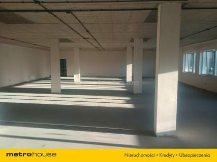 1090m2 Pruszków Magazyn i Pomieszczenia Biurowe