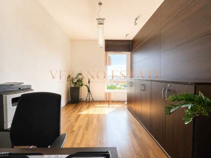 REPREZENTACYJNE BIURO Z WIDOKIEM BALKON 14m2