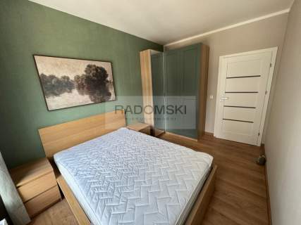 Klimatyzowane 2 pokoje w SOHO z miejscem postojowy