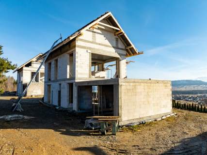 Dom z widokiem na jezioro i Tatry