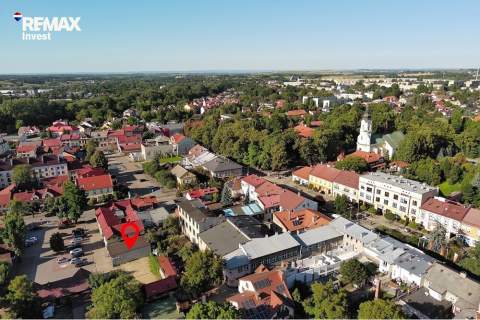 Lokale handlowe i działka w centrum Andrychowa