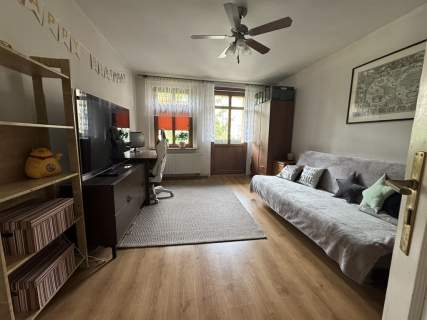 3 pokoje, balkon - kamienica w centrum