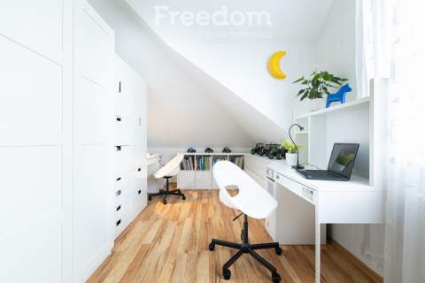 3 pokoje ok. 61m2 po podłodze I Balkon Kowale