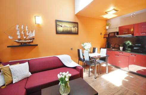 Apartament wakacyjny w sercu sosnowego lasu