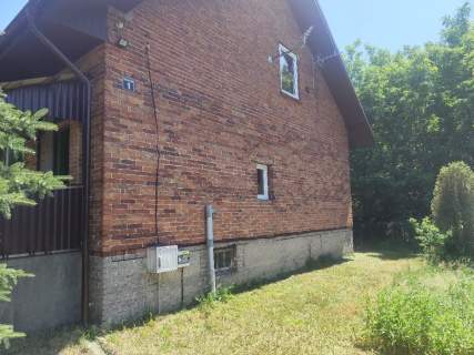 Dom wolnostojący w terenie zalesionym oaza spokoju