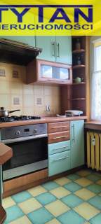 3-pokojowe mieszkanie na parterze, blok 4-piętrow.