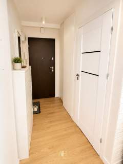 2 pokoje   Saska   parking, piwnica, balkon