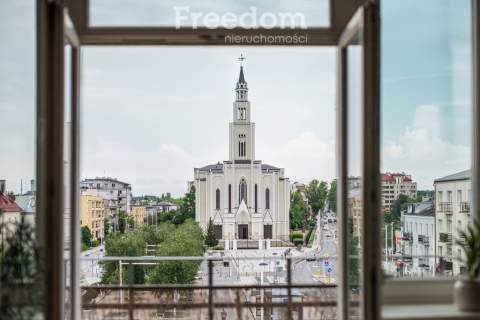 Klimatyczne 3 pokoje z widokiem na Plac Szembeka
