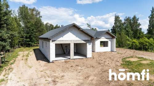 Nowoczesny dom parterowy - w stanie surowym