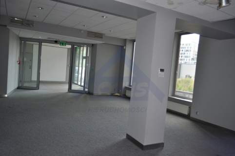 Lokal po żłobku na wynajem 140m , parter, wysoki