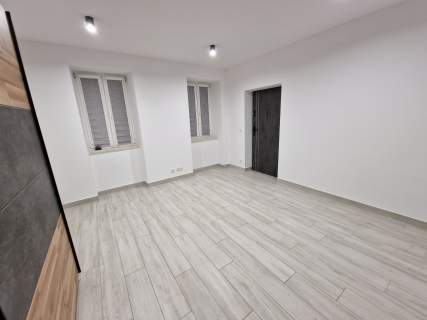 60 m na parterze po generalnym remoncie Czynsz tylko 130