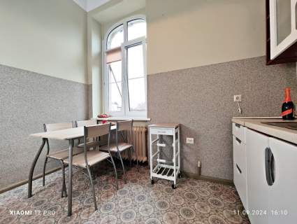 Piękna kamienica, świetna lokalizacja, dwa balkony
