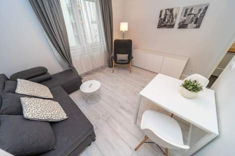 Piękna kawalerka - Legnicka 57E, Fabryczna
