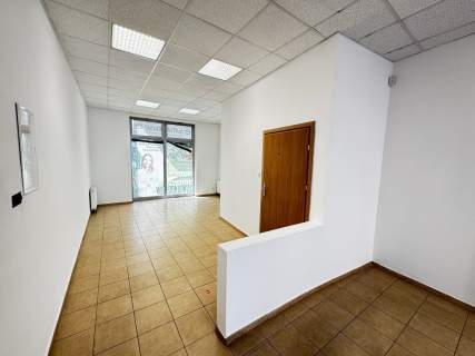 Lokal usługowo-biurowy w centrum Nowego Dworu Mazowieckiego