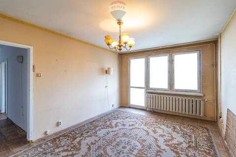 2 pokoje z balkonem na Bałutach pod remont