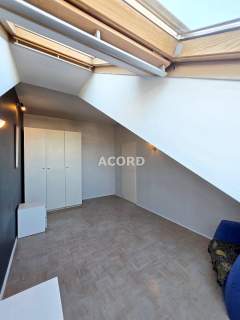 100 m2 na poddaszu 1998r balkon klimatyzacja