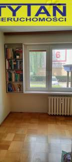 3-pokojowe mieszkanie na parterze, blok 4-piętrow.