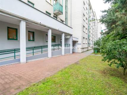 Sprzedam, duża kuchnia, 2-pok z balkonem