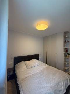Nowoczesne, zadbane, 2-pok. z przestronną loggią i garażem.