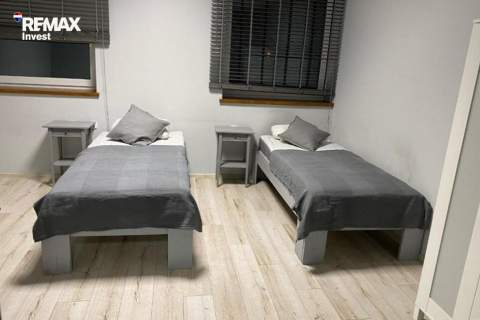Budynek komercyjny działający hotel pracowniczy