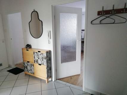 3 pokoje-osobna kuchnia-Balkon
