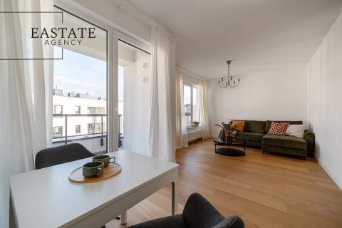 przestronna kawalerka balkon parking