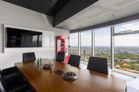 Apartament Sky Tower 43 piętro panorama miasta