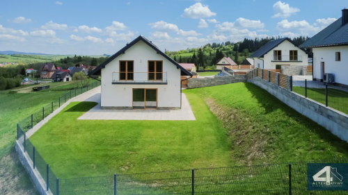 Dom w Lipnicy Wielkiej z widokiem na Babią Górę