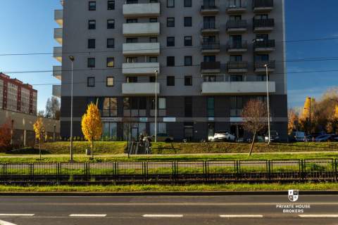 Lokal na sprzedaż z najemcą 122 mkw