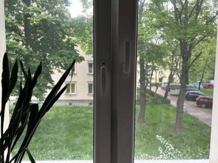 Sprzedam mieszkanie 3-pokojowe z balkonem 63 m